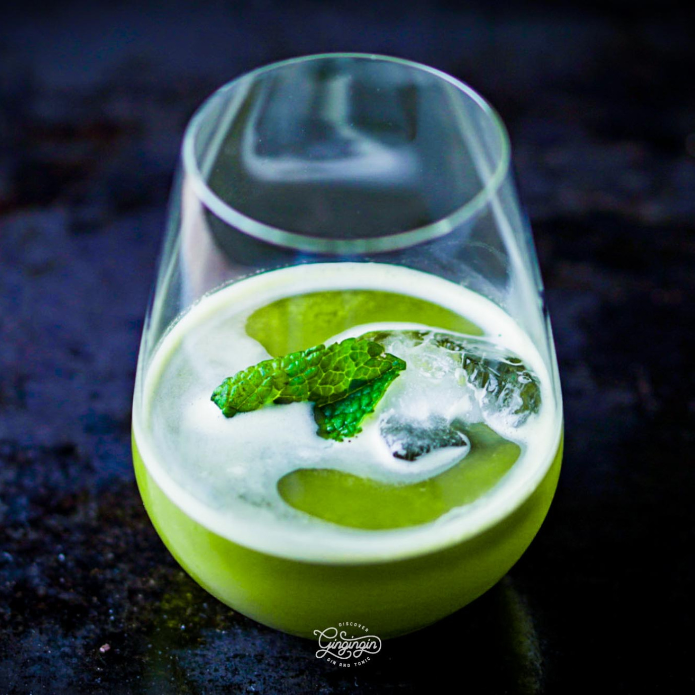 gin-basil-smash-gin-cocktail-joerg-meyer-hamburg.jpg